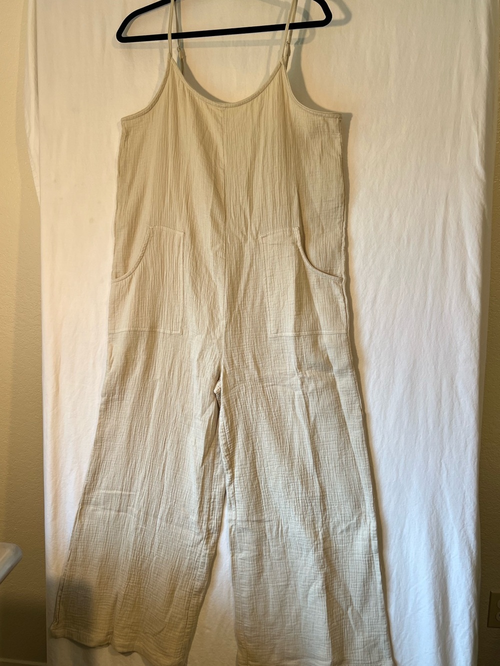 Hunter & Brown Jumpsuit/ Romper - Cream - size Medium